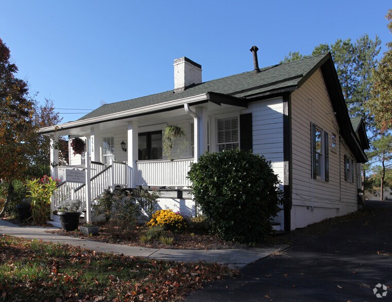 5518 Chamblee Dunwoody Rd, Atlanta, GA à louer - Photo de l’immeuble – Image 2 sur 3