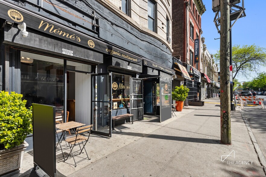 707 Nostrand Ave, Brooklyn, NY à louer - Photo de l’immeuble – Image 2 sur 5