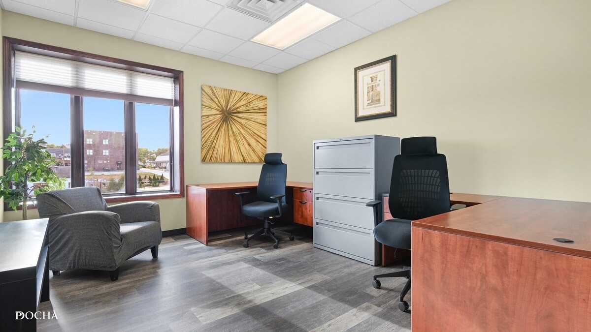 123 W Washington St, Oswego, IL à louer Photo de l’immeuble– Image 1 sur 3