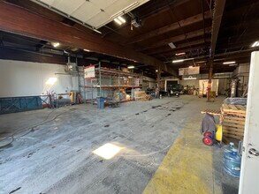 108 Clematis Ave, Waltham, MA à louer Photo intérieure– Image 1 sur 8