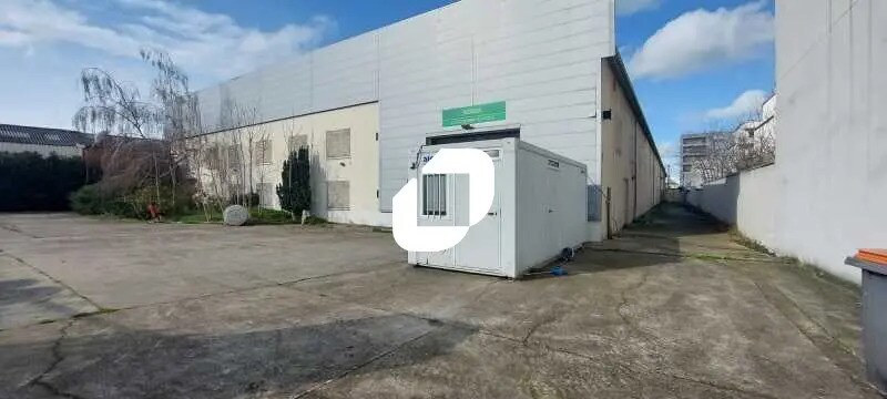 Bureau dans Saint-Ouen-sur-Seine à louer - Photo de l’immeuble – Image 2 sur 7