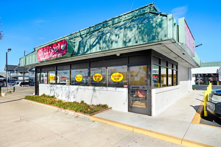 1481-1489 W Holt Ave, Pomona, CA à vendre - Photo de l’immeuble – Image 2 sur 18