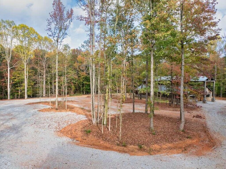 97 Cedar Station Dr - US Hwy 441 S and Memorial Drive, Nicholson, GA à vendre - Photo de l’immeuble – Image 3 sur 30
