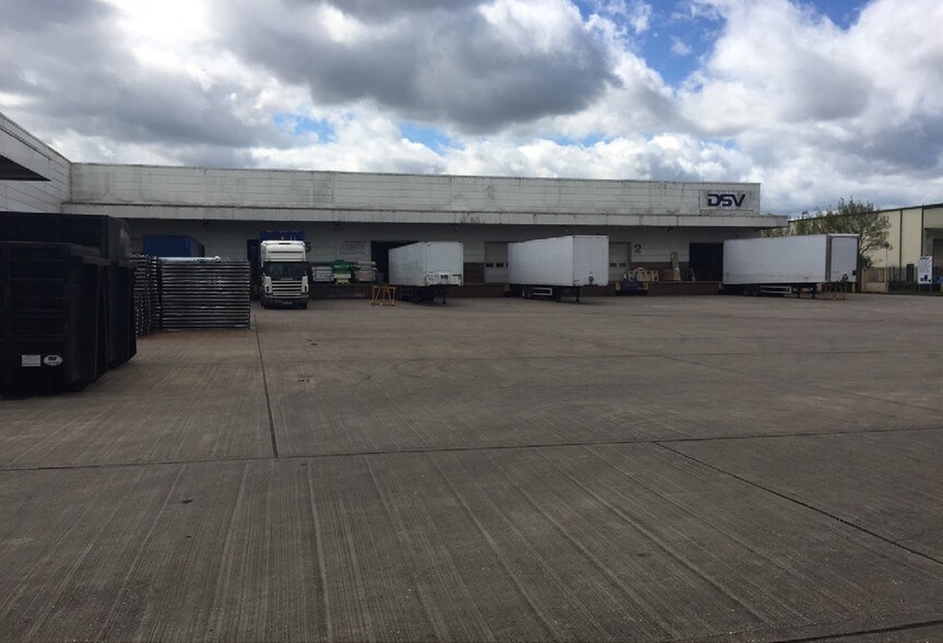 Maidstone Rd, Milton Keynes à louer - Photo de l’immeuble – Image 3 sur 4