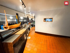 18400-18406 Ventura Blvd, Tarzana, CA à louer Photo intérieure– Image 2 sur 10