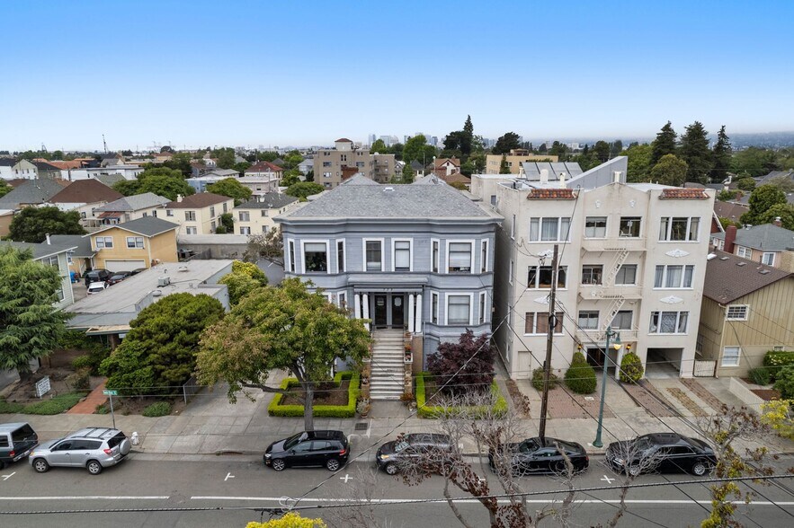 739 Santa Clara Ave, Alameda, CA à vendre - Photo de l’immeuble – Image 1 sur 30