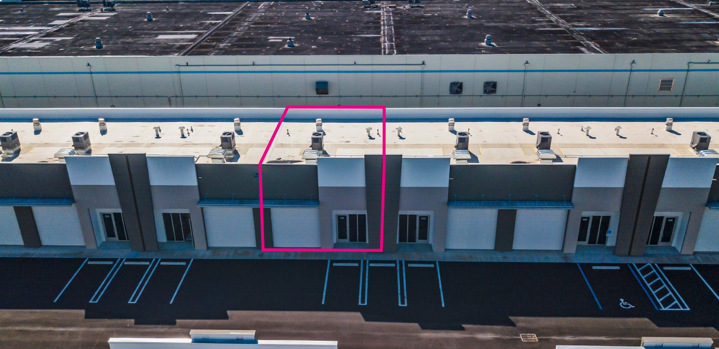 1690 NW 108th Ave, Miami, FL à louer Photo principale– Image 1 sur 18