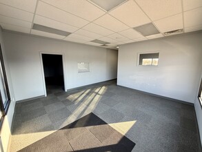 380 Oaks Xing, Plainwell, MI à louer Photo intérieure– Image 1 sur 5