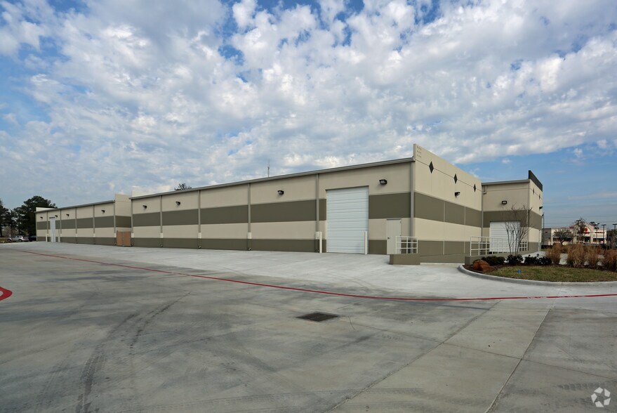 6509 W Little York Rd, Houston, TX à louer - Photo de l’immeuble – Image 3 sur 4