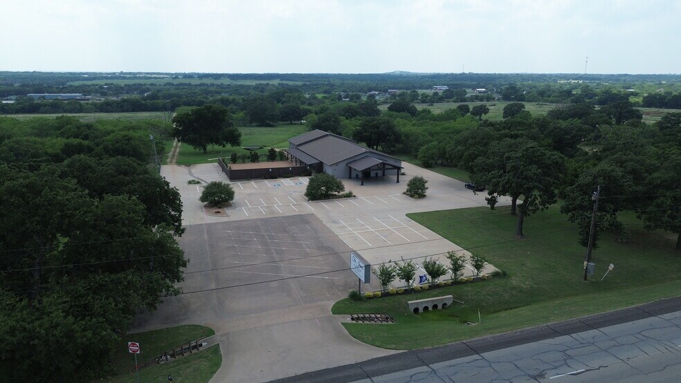 1524 S Broadway St, Joshua, TX à vendre - Photo de l’immeuble – Image 2 sur 32