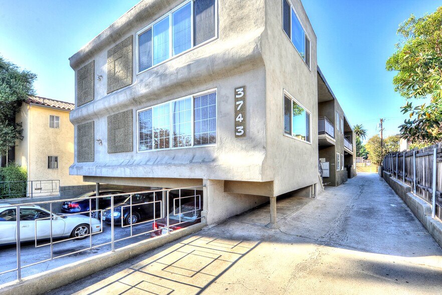 3743 Mclaughlin Ave, Los Angeles, CA à vendre - Photo de l’immeuble – Image 2 sur 18