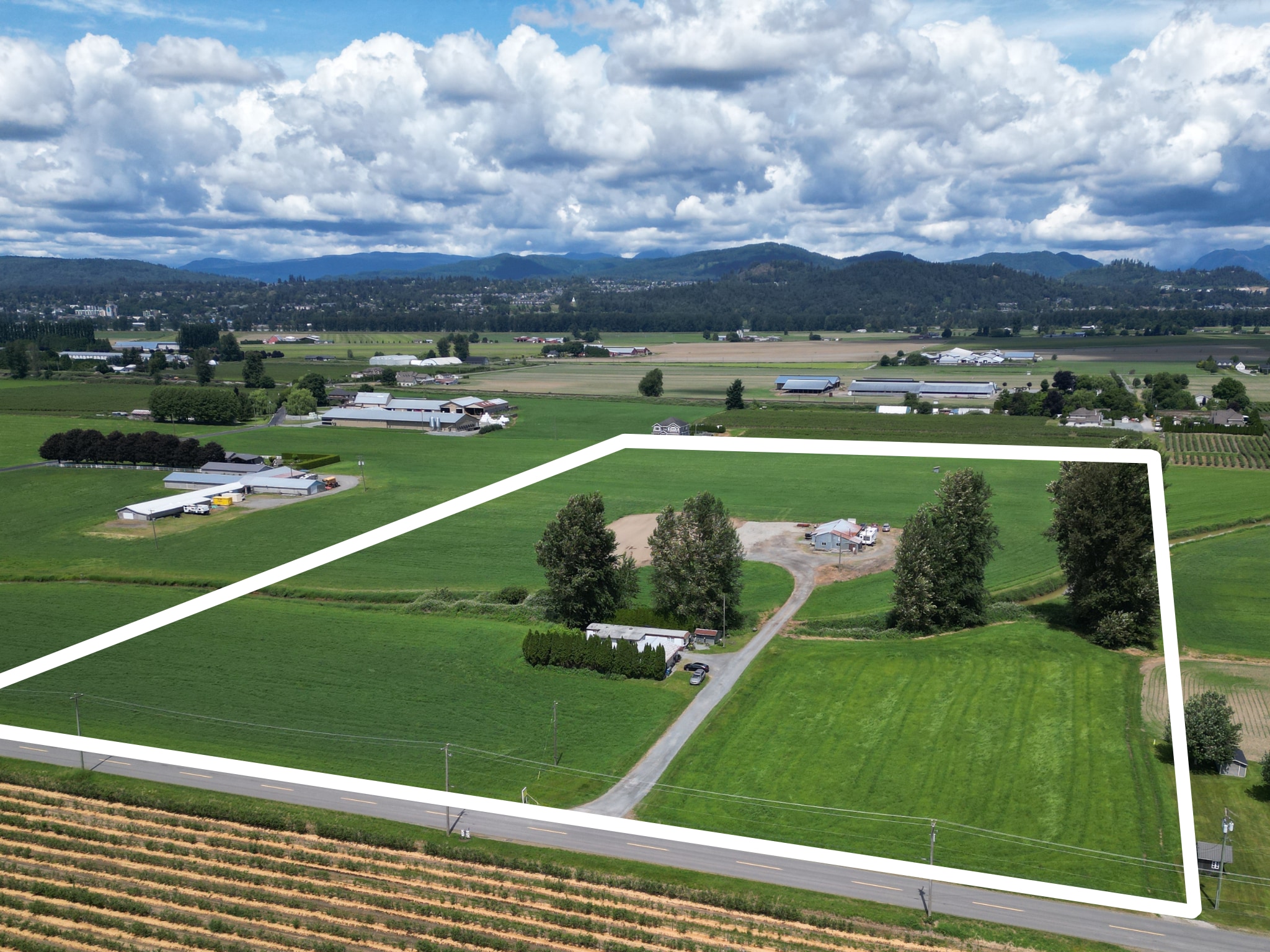 34561 Fore Rd, Abbotsford, BC à vendre Photo principale– Image 1 sur 29