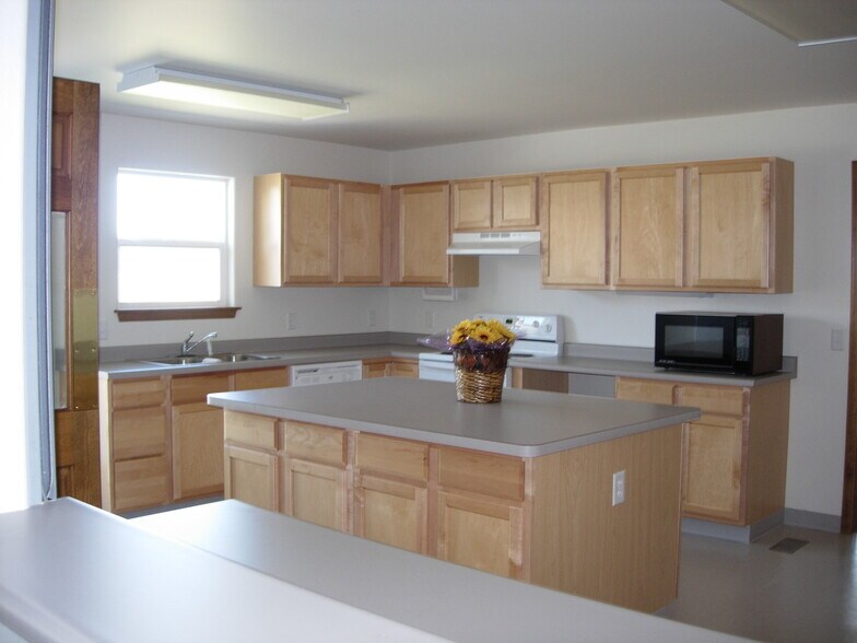 255 E 8th Ave, Akron, CO à vendre - Photo de l’immeuble – Image 3 sur 6