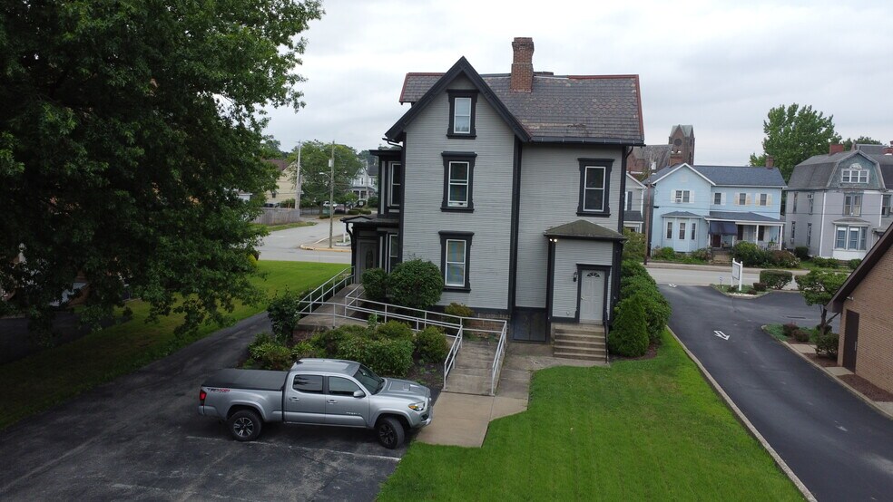 438 Depot St, Latrobe, PA à louer - Photo de l’immeuble – Image 3 sur 15