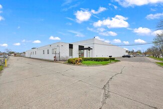 Plus de détails pour 2727 S Beech Daly Rd, Dearborn Heights, MI - Industriel/Logistique à louer