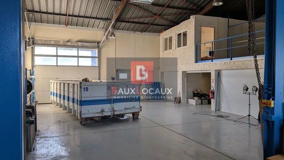 Local d’activités dans Grans à louer - Photo intérieure – Image 2 sur 10