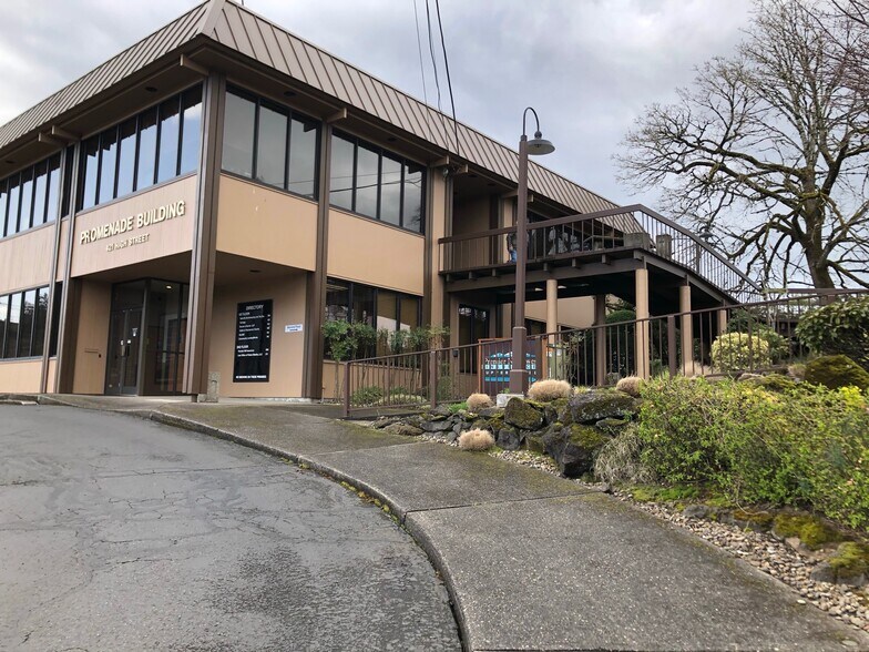 421 High St, Oregon City, OR à louer - Photo de l’immeuble – Image 2 sur 2