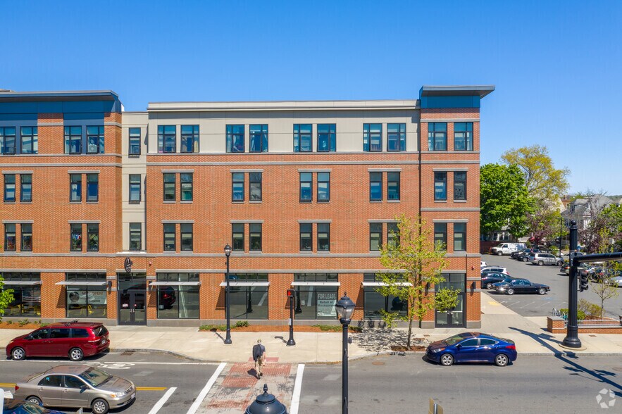 135 Lafayette St, Salem, MA à louer - Photo de l’immeuble – Image 2 sur 13