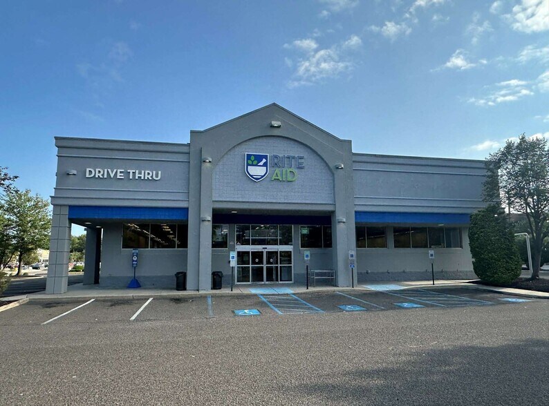 860 Cooper St, Woodbury, NJ à louer - Photo de l’immeuble – Image 1 sur 7