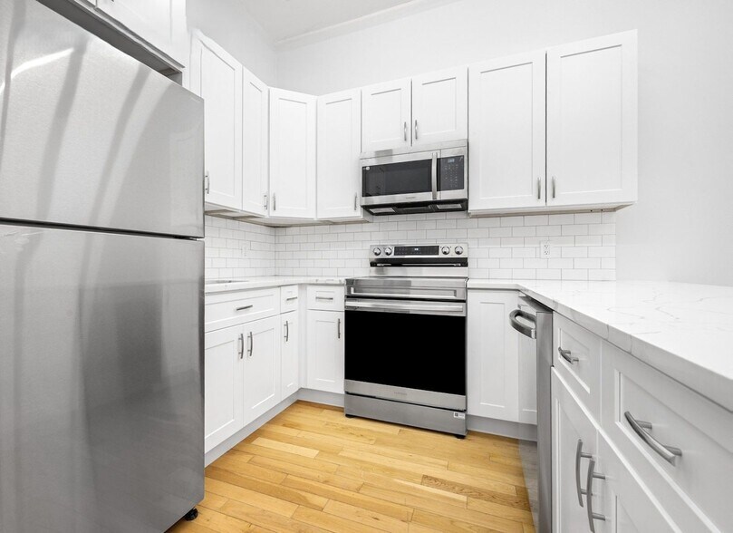 249 E Houston St, New York, NY à vendre - Photo de l’immeuble – Image 3 sur 8