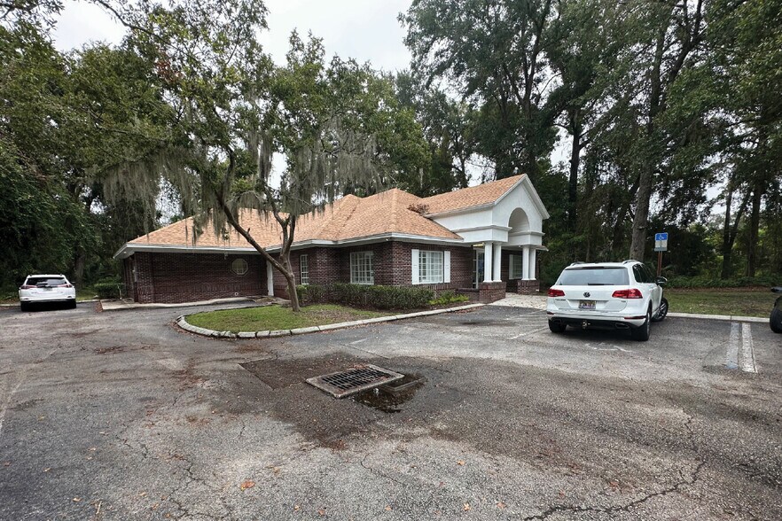 3007 Hartley Rd, Jacksonville, FL à vendre - Photo de l’immeuble – Image 2 sur 3