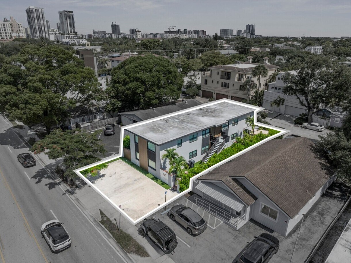 1215 E Broward Blvd, Fort Lauderdale, FL à vendre Photo de l’immeuble– Image 1 sur 25