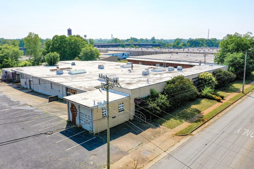 1505 Buncombe Rd, Greenville, SC à vendre - Photo de l’immeuble – Image 3 sur 15