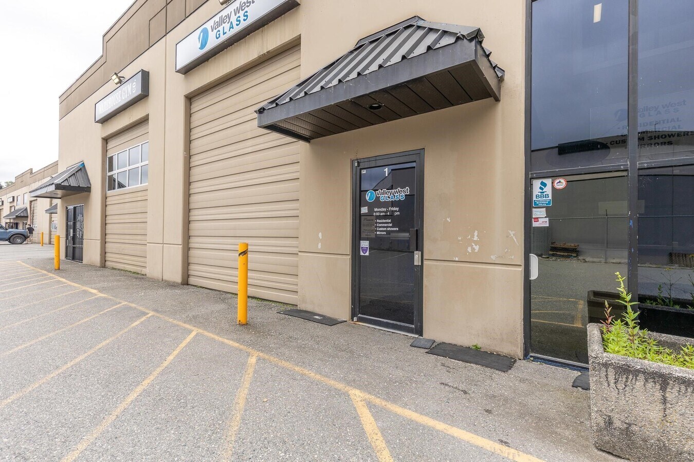 34100 S Fraser Way, Abbotsford, BC V2S 2C6 - Lot 1 - - Photo intérieure - Image 2 of 10