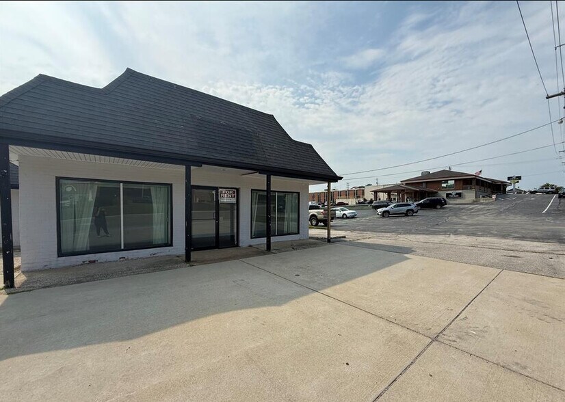 10639 Business Route 21, Hillsboro, MO à louer - Photo de l’immeuble – Image 1 sur 7