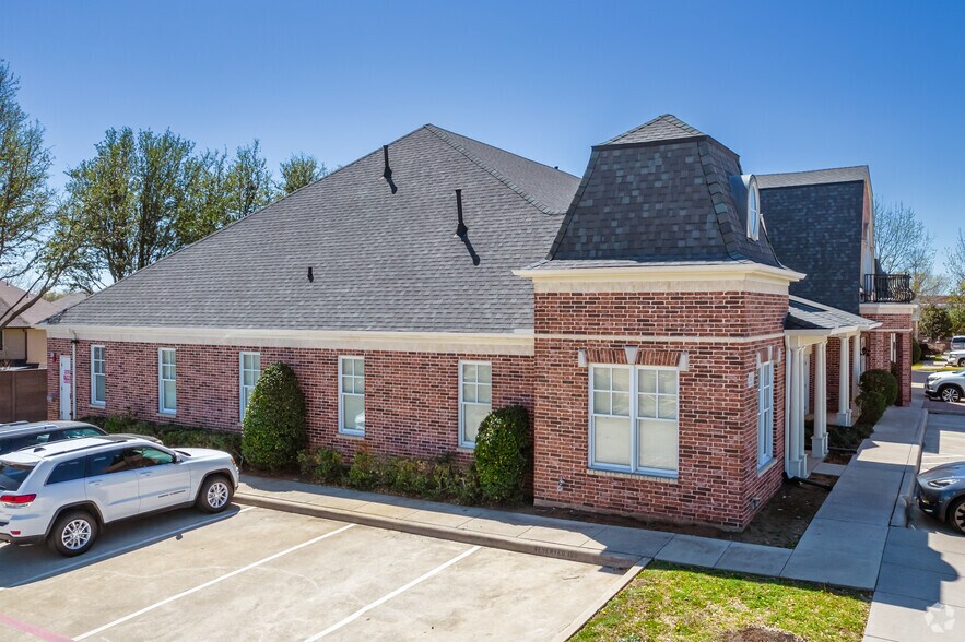 1674 Keller Pky, Keller, TX à vendre - Photo de l’immeuble – Image 3 sur 6