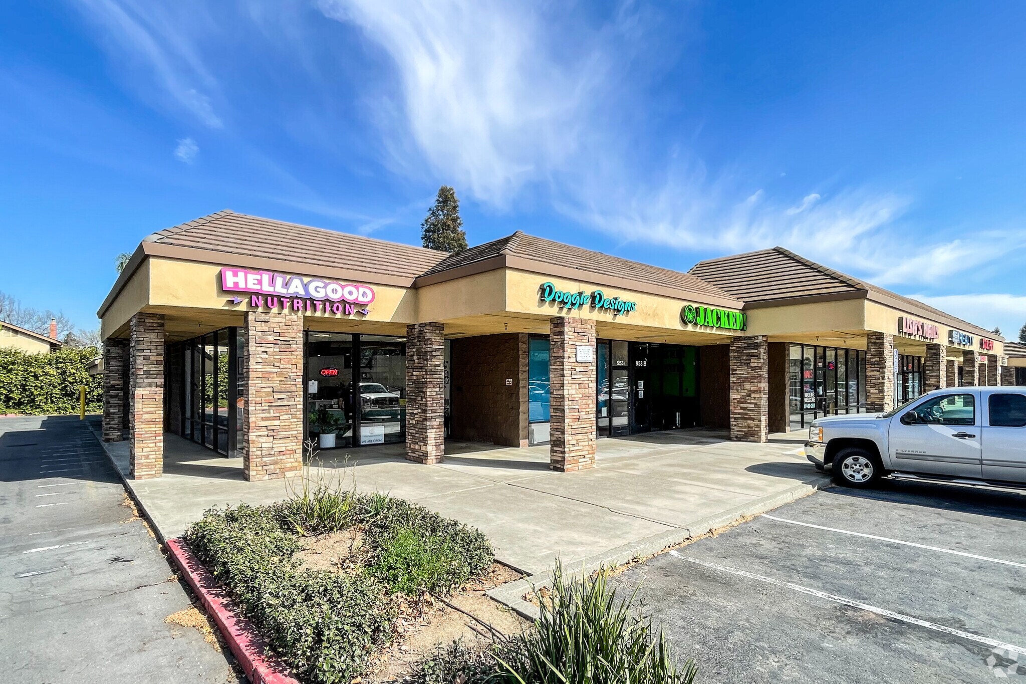 941-1045 Alamo Dr, Vacaville, CA à louer Photo principale– Image 1 sur 8