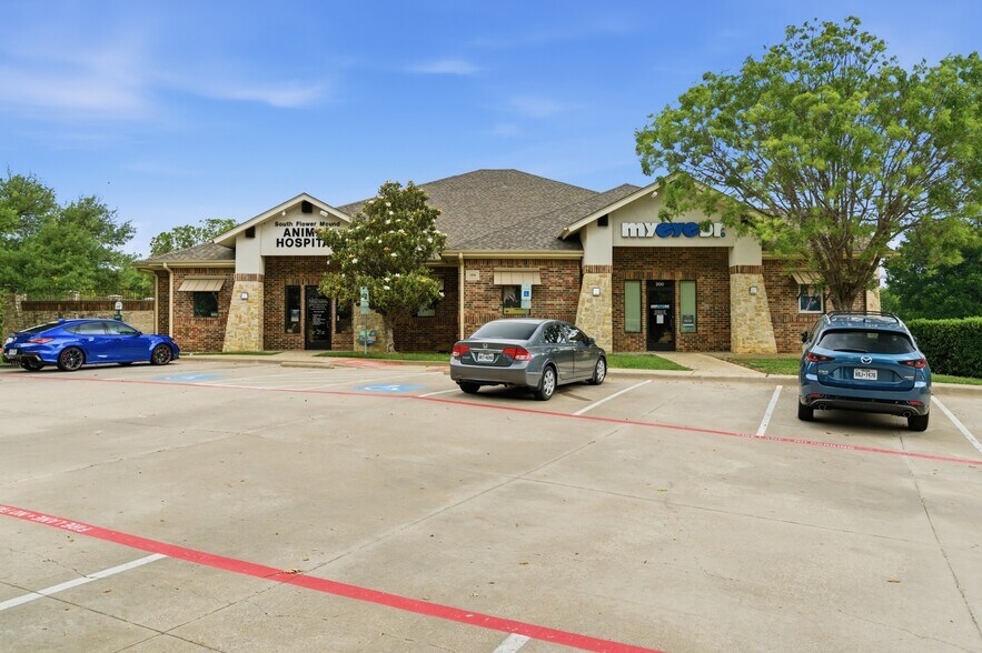 2570 Northshore Blvd, Flower Mound, TX à vendre - Photo principale – Image 1 sur 5