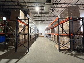 4701-4755 NE 12th Ave, Oakland Park, FL à louer Photo intérieure– Image 2 sur 5