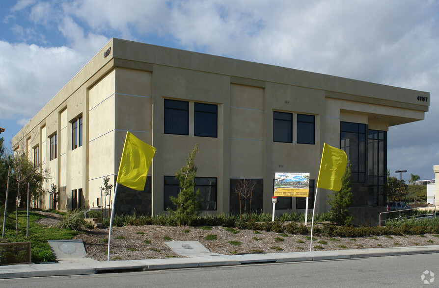 41197 Golden Gate Cir, Murrieta, CA à louer - Photo de l’immeuble – Image 3 sur 14