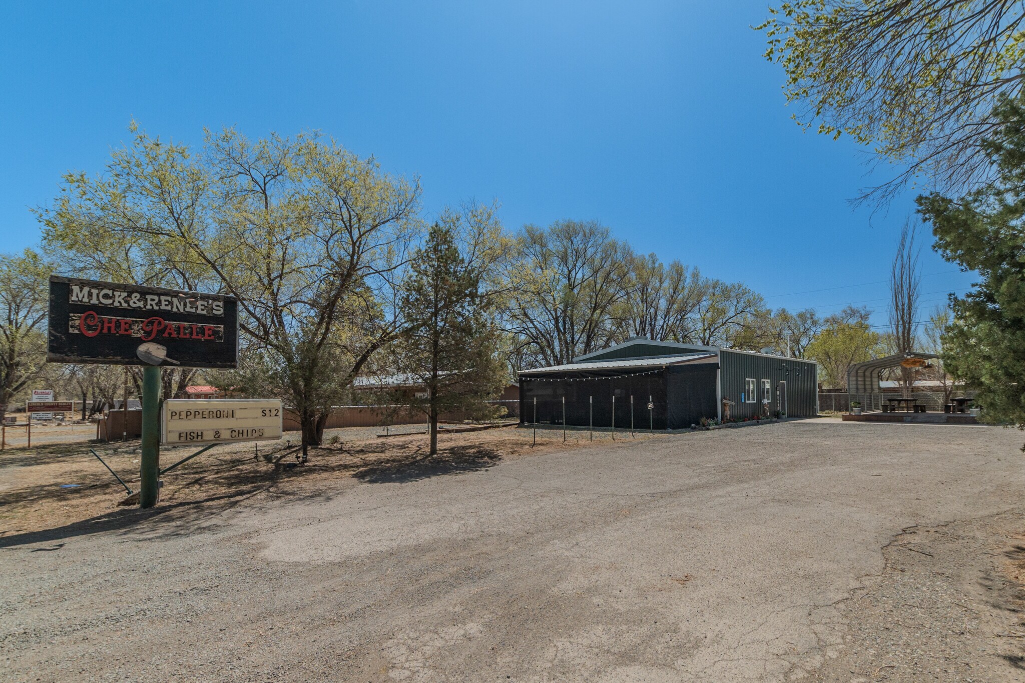 433 W Smokey Bear Blvd, Capitan, NM à vendre Photo principale– Image 1 sur 10