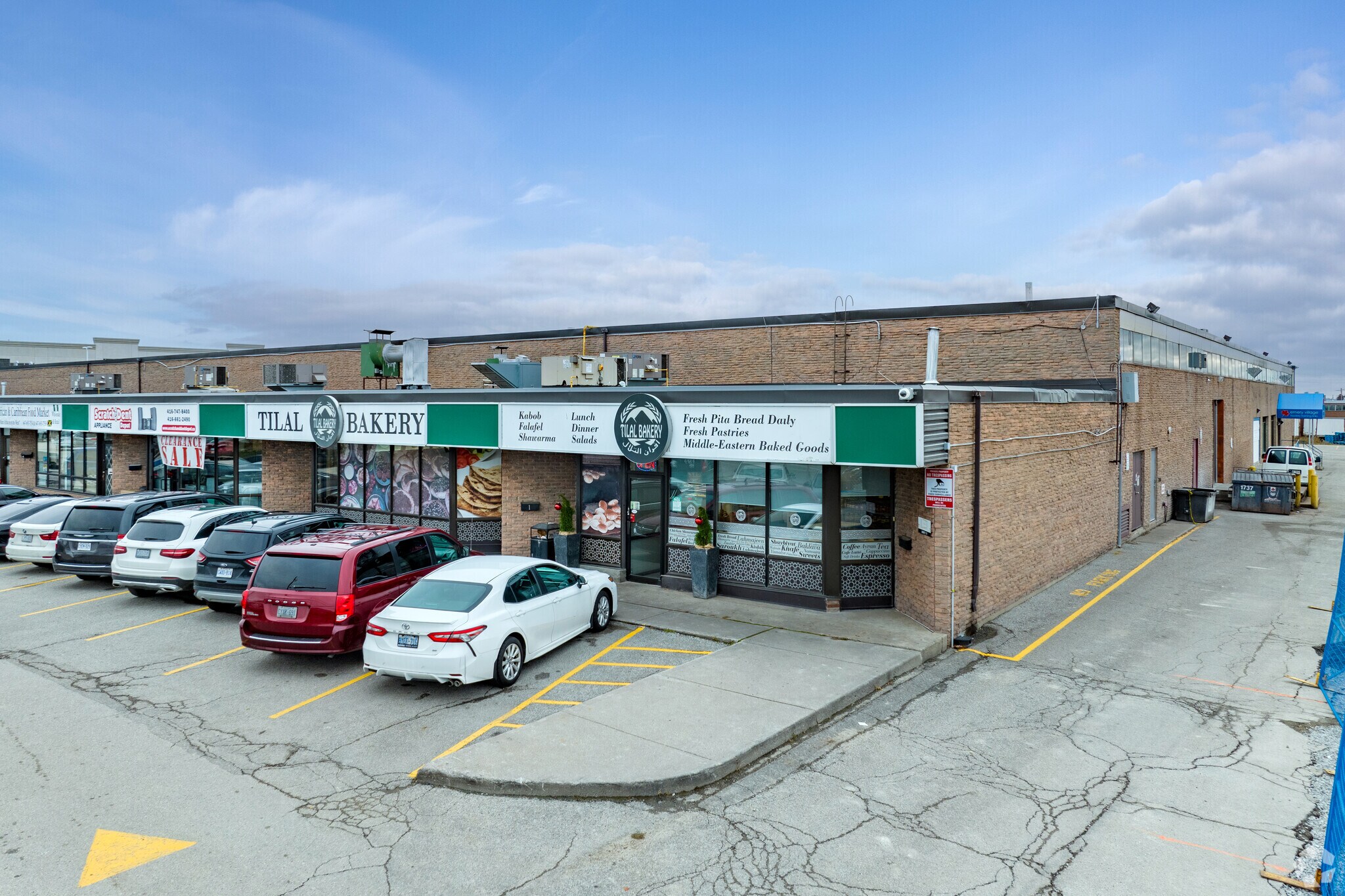 5601 Steeles Ave W, Toronto, ON à louer Photo principale– Image 1 sur 6
