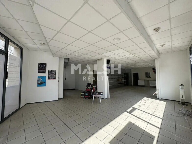 Local commercial dans Villefranche-sur-Saône à vendre - Photo de l’immeuble – Image 2 sur 7