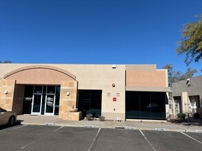 1980 E Baseline Rd, Tempe, AZ à louer Photo de l’immeuble– Image 1 sur 9