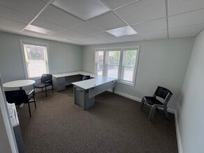 52 Highland St, Worcester, MA à louer Photo intérieure– Image 1 sur 2
