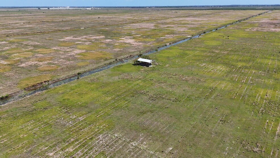16951 Indrio Rd, Fort Pierce, FL à vendre - Vidéo sur l’annonce professionnelle – Image 3 sur 11