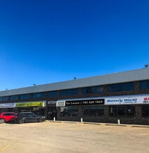 9730-9738 51st Ave NW, Edmonton, AB à louer Photo intérieure– Image 1 sur 5