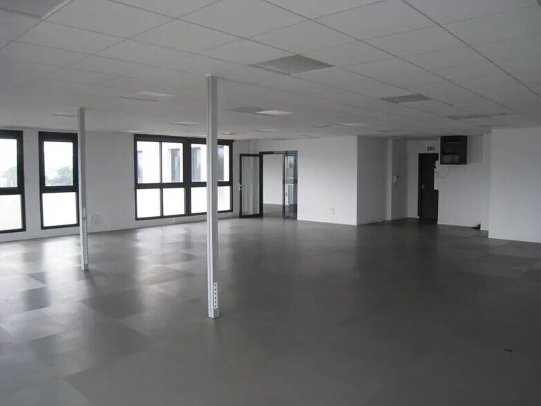 Bureau dans Aubagne à louer - Photo intérieure – Image 1 sur 6