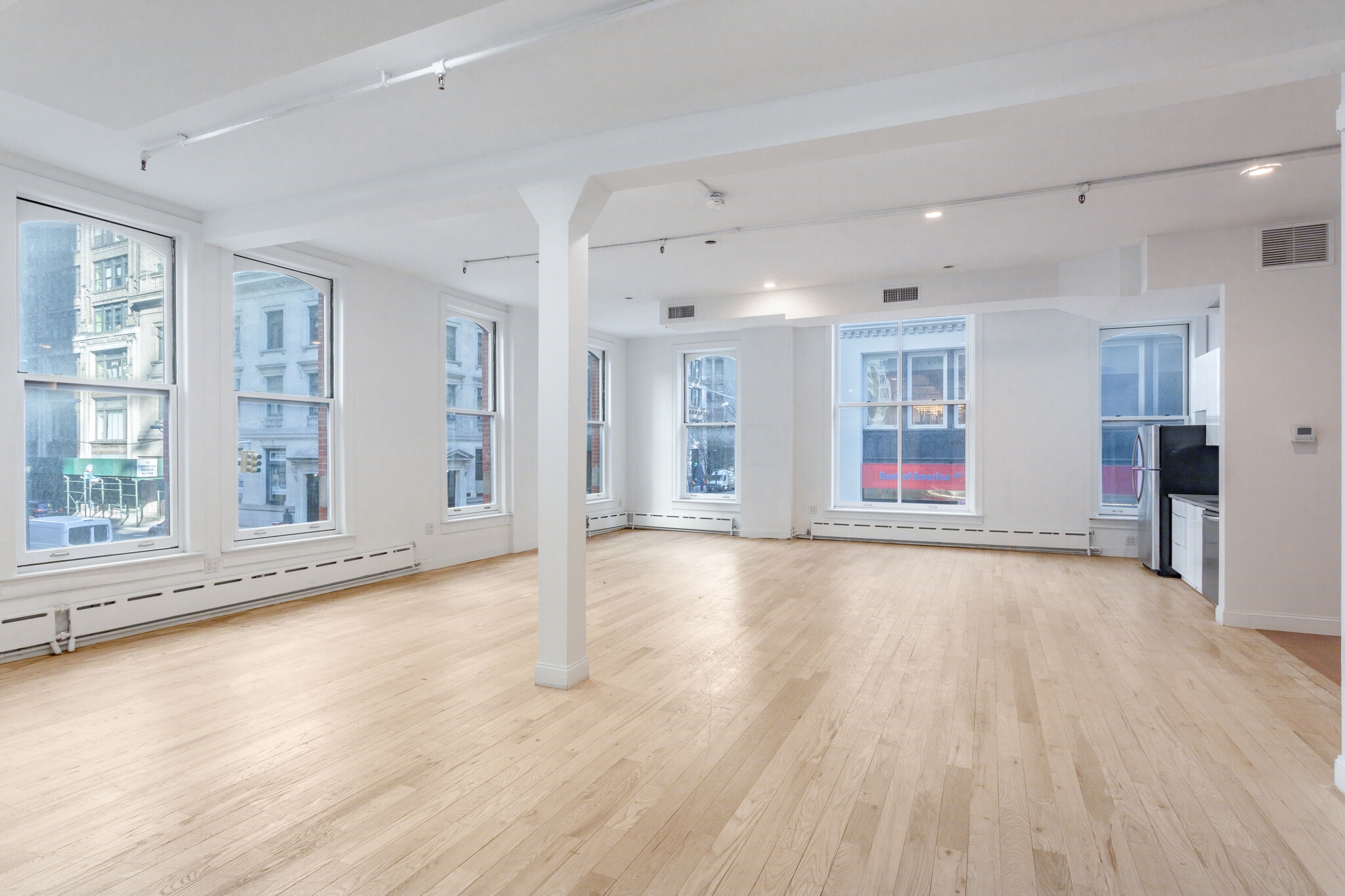 333 Park Ave S, New York, NY à louer Photo intérieure– Image 1 sur 7