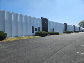 4180-4190 Fisher Rd, Columbus, OH à louer Photo intérieure– Image 1 sur 2