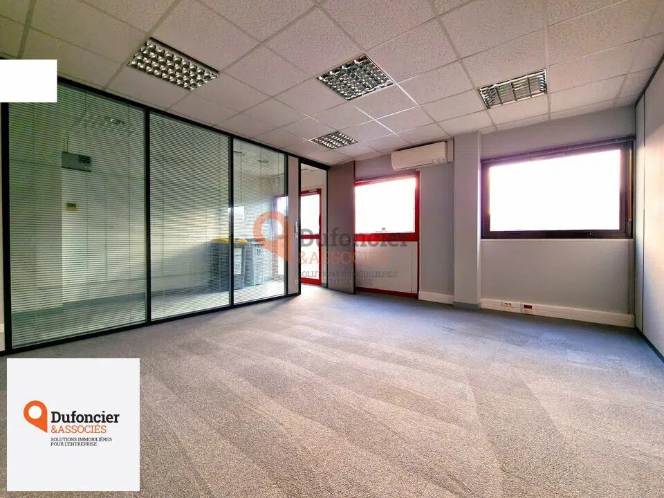 Bureau dans Poitiers à louer Photo de l’immeuble– Image 1 sur 4