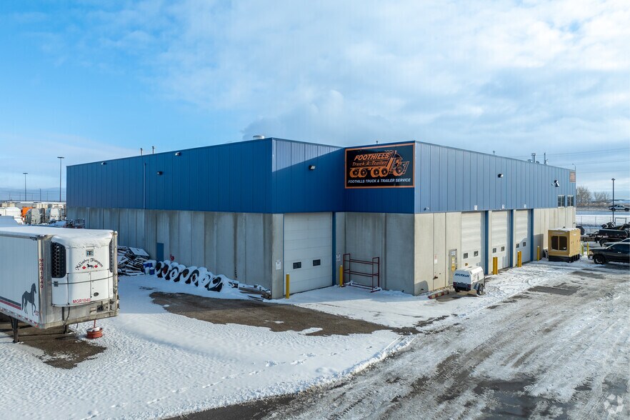 234040 Wrangler Rd, Rocky View No 44, AB à louer - Photo de l’immeuble – Image 2 sur 3