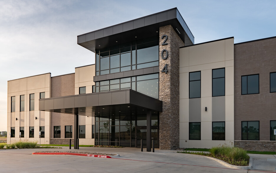 204 Medical Dr, Sherman, TX à louer - Photo de l’immeuble – Image 1 sur 5