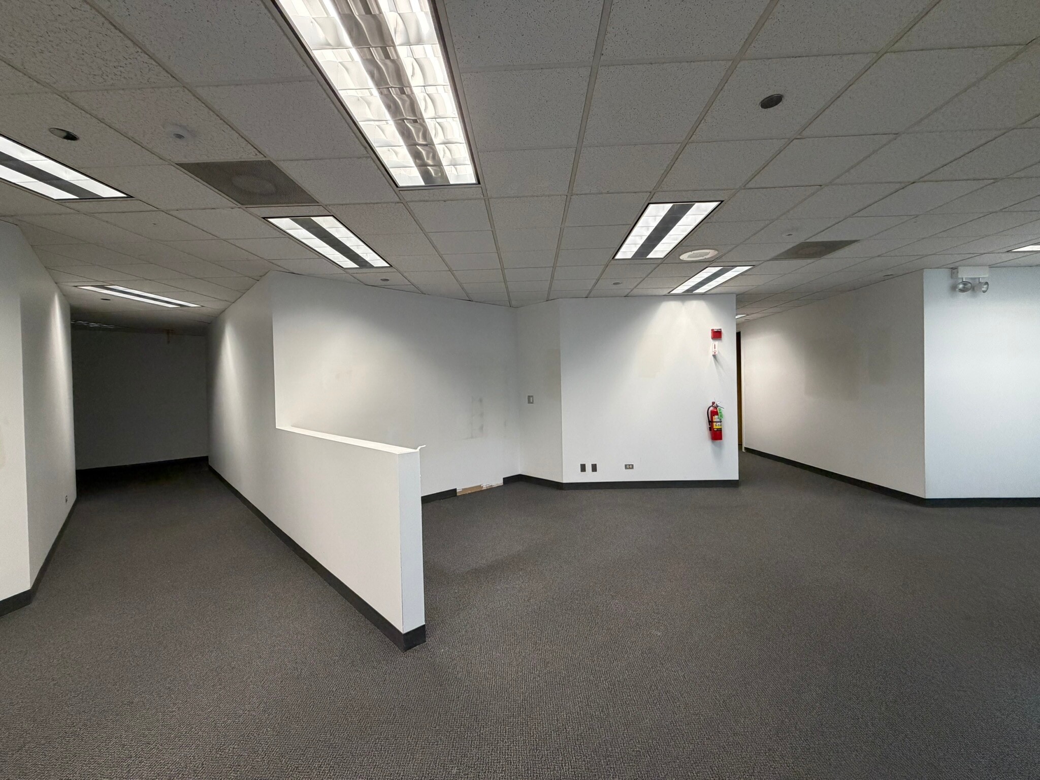 2 Transam Plaza Dr, Oakbrook Terrace, IL à louer Photo intérieure– Image 1 sur 10
