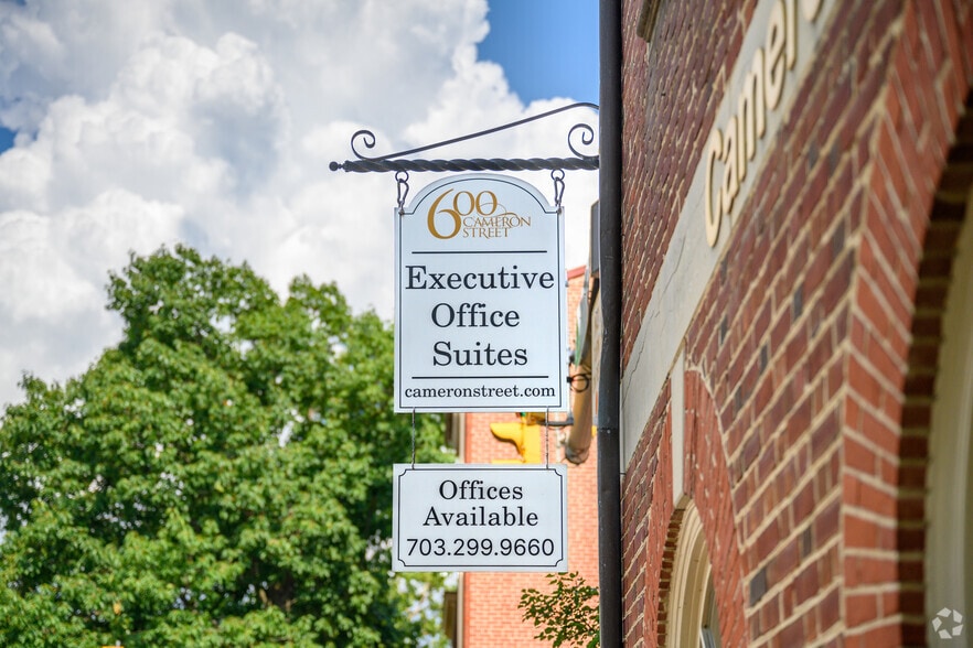 600 Cameron St, Alexandria, VA à louer - Photo de l’immeuble – Image 3 sur 16