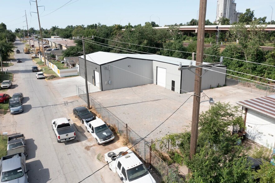 1919 S Santa Fe Ave, Oklahoma City, OK à louer - Photo de l’immeuble – Image 3 sur 10